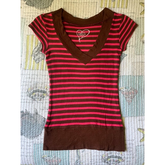 Rue21 Tops - Y2K Vintage Rue21 T-Shirt